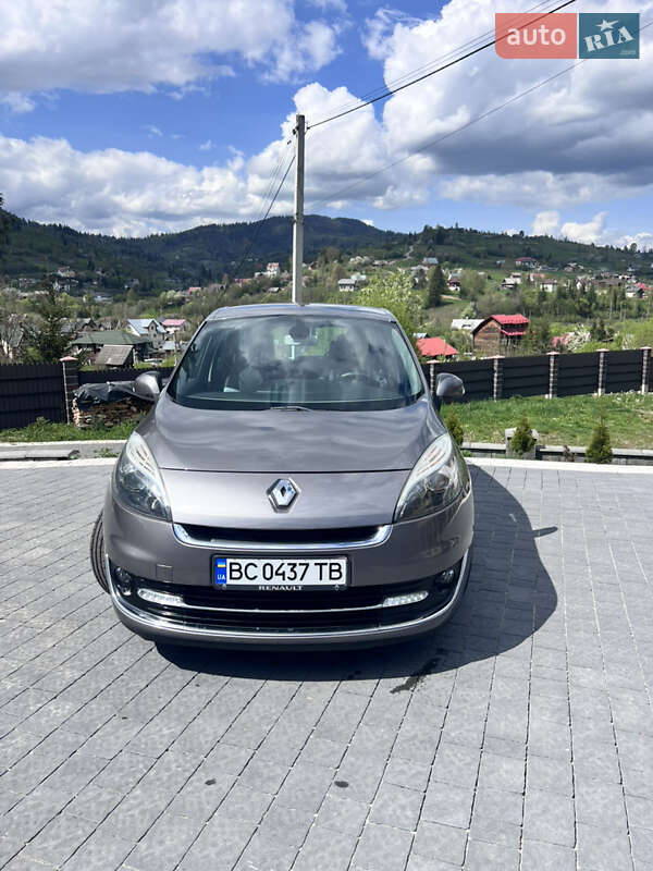 Минивэн Renault Scenic 2012 в Славском