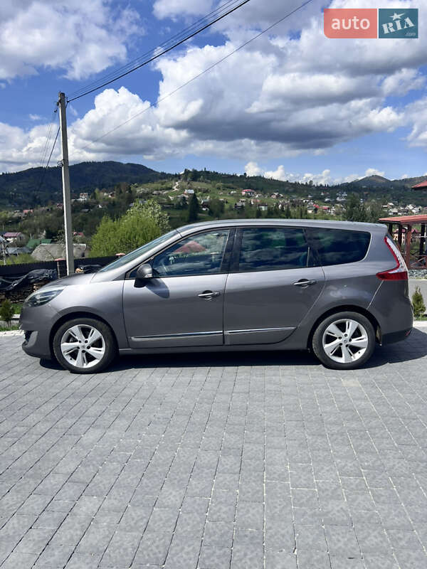 Минивэн Renault Scenic 2012 в Славском