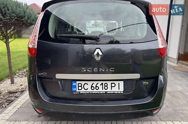 Минивэн Renault Scenic 2011 в 