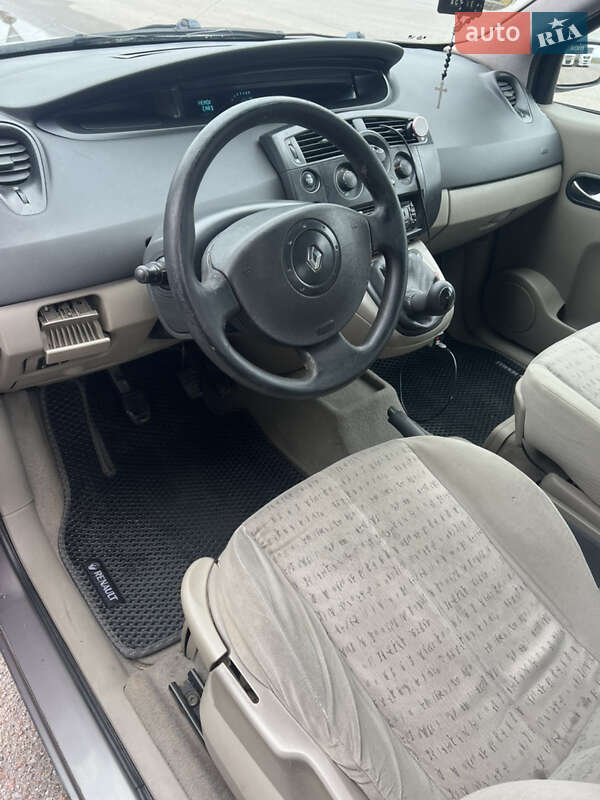 Минивэн Renault Scenic 2004 в Соснице