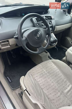 Минивэн Renault Scenic 2004 в 