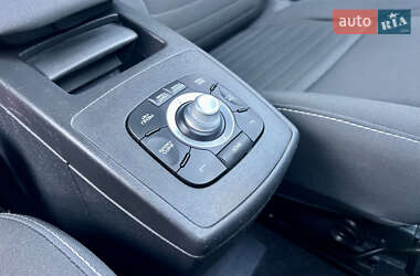 Минивэн Renault Scenic 2015 в 