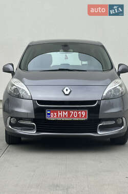 Минивэн Renault Scenic 2012 в 