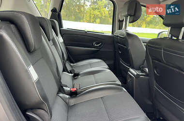 Минивэн Renault Scenic 2012 в 