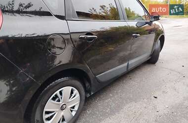 Минивэн Renault Scenic 2010 в Казатине