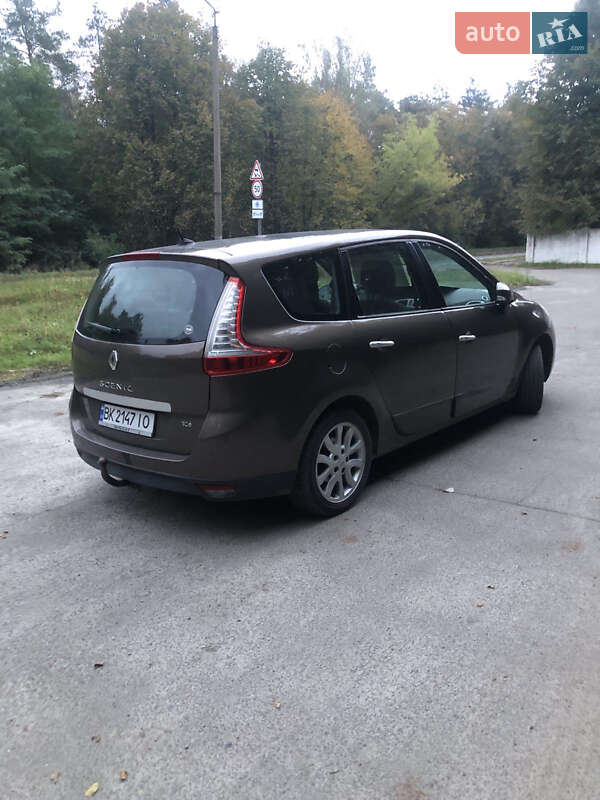 Минивэн Renault Scenic 2010 в Костополе