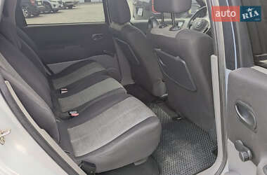 Минивэн Renault Scenic 2004 в 