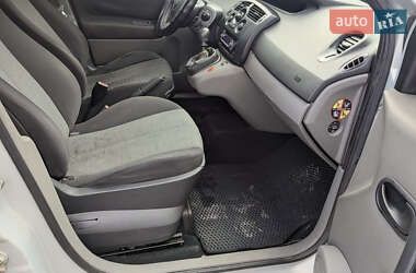 Минивэн Renault Scenic 2004 в 