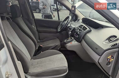 Минивэн Renault Scenic 2004 в 