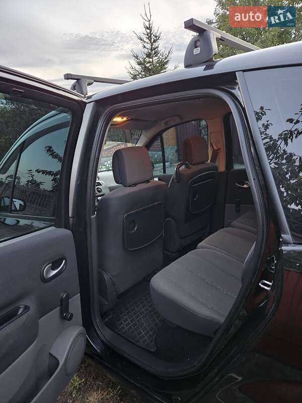 Минивэн Renault Scenic 2009 в Хороле