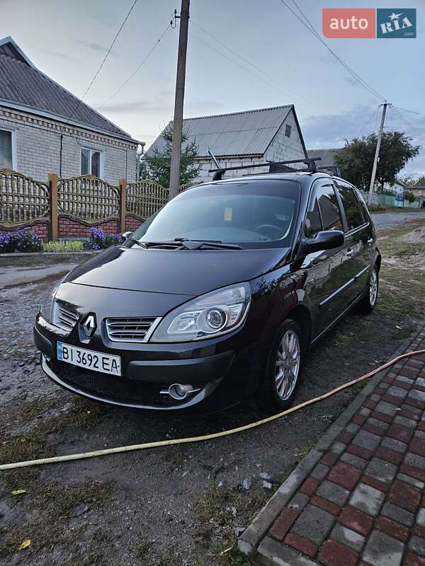 Минивэн Renault Scenic 2009 в Хороле