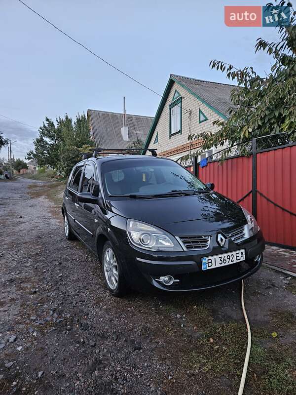 Минивэн Renault Scenic 2009 в Хороле