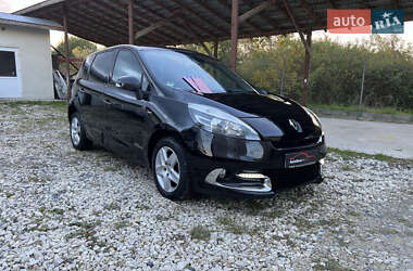 Минивэн Renault Scenic 2012 в 