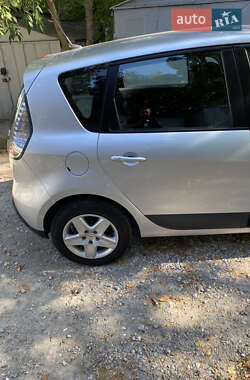 Универсал Renault Scenic 2012 в 