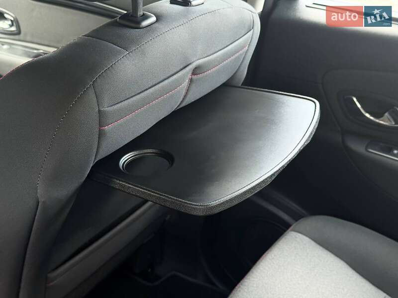 Минивэн Renault Scenic 2013 в Луцке