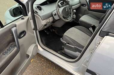 Минивэн Renault Scenic 2004 в 