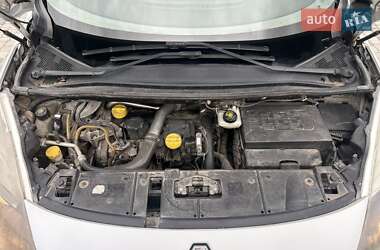 Минивэн Renault Scenic 2010 в 