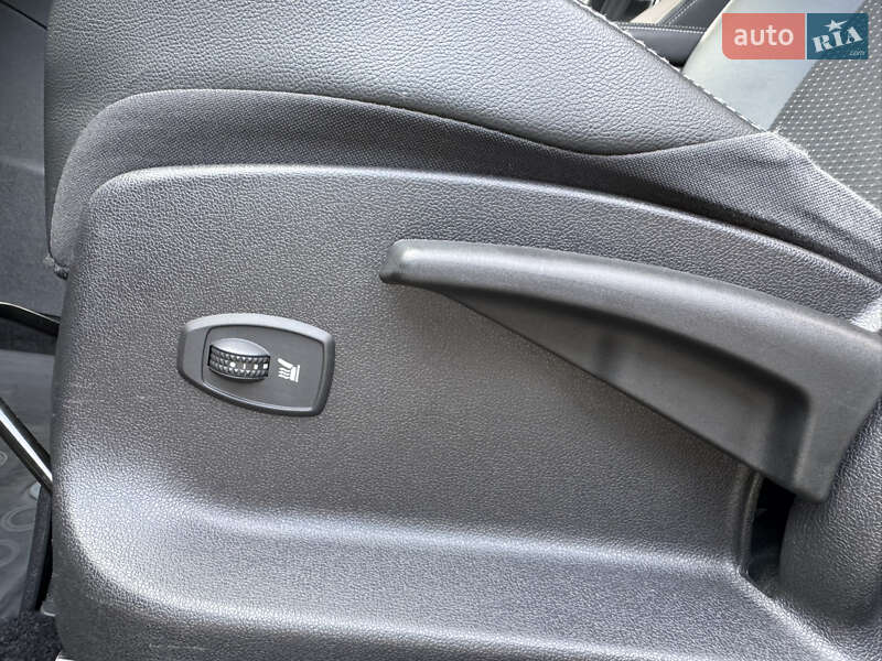 Минивэн Renault Scenic 2013 в Дрогобыче