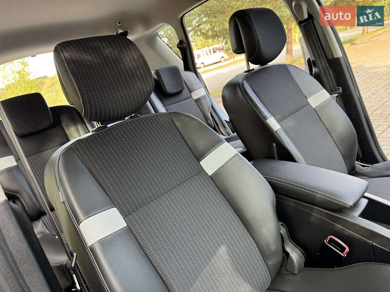 Минивэн Renault Scenic 2013 в Дрогобыче