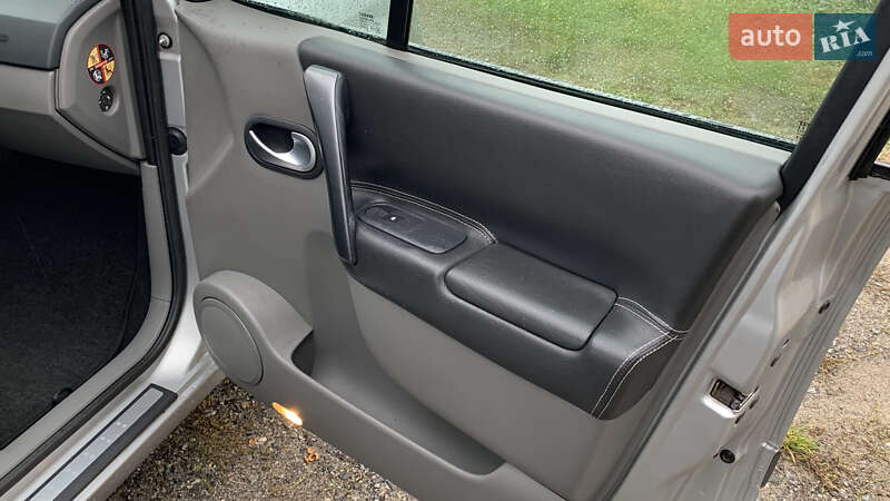 Минивэн Renault Scenic 2006 в Виннице