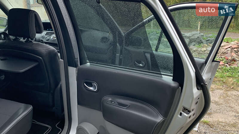 Минивэн Renault Scenic 2006 в Виннице