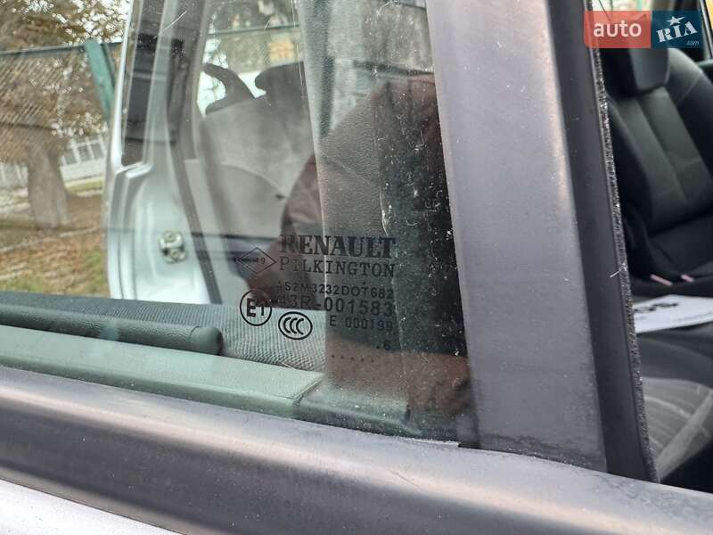 Минивэн Renault Scenic 2006 в Сумах