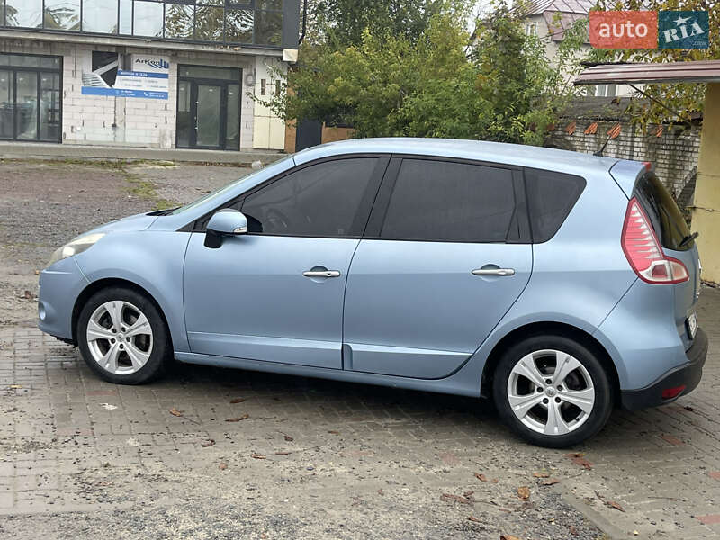 Минивэн Renault Scenic 2009 в Бродах