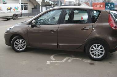Renault Scenic 2011