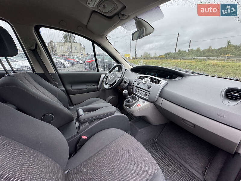 Минивэн Renault Scenic 2008 в Стрые