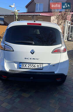Минивэн Renault Scenic 2012 в 