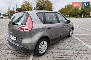 Минивэн Renault Scenic 2010 в 