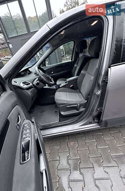 Минивэн Renault Scenic 2012 в 