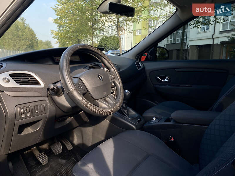 Минивэн Renault Scenic 2010 в Ивано-Франковске
