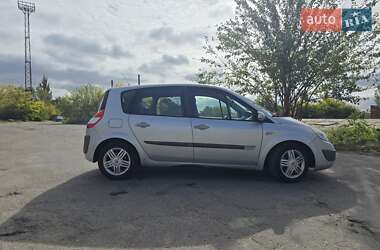 Минивэн Renault Scenic 2006 в  фото 4 Минивэн Renault Scenic 2006 в