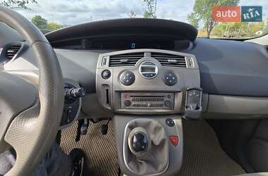 Минивэн Renault Scenic 2006 в  фото 18 Минивэн Renault Scenic 2006 в