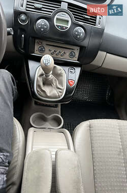 Минивэн Renault Scenic 2006 в 