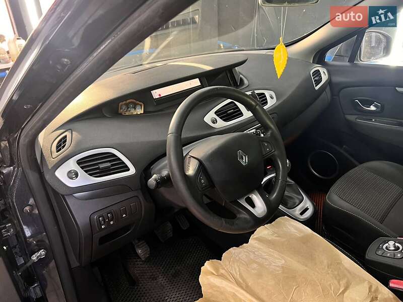 Мінівен Renault Scenic 2010 в Житомирі