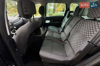 Минивэн Renault Scenic 2010 в 