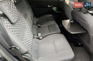 Минивэн Renault Scenic 2010 в 