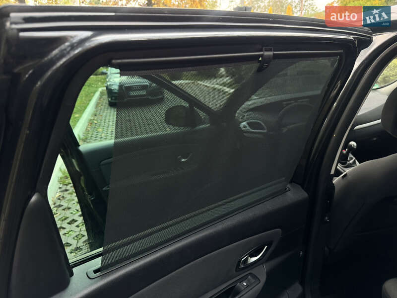Минивэн Renault Scenic 2010 в Буче