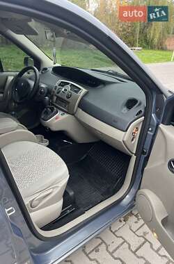 Минивэн Renault Scenic 2006 в 