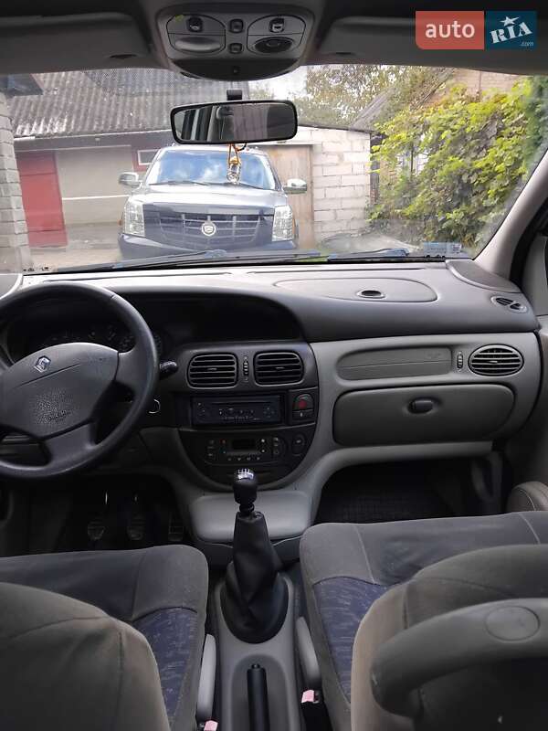 Минивэн Renault Scenic 2003 в Вараше