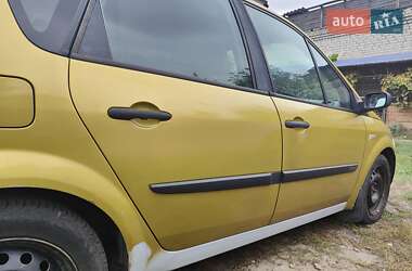 Минивэн Renault Scenic 2005 в 