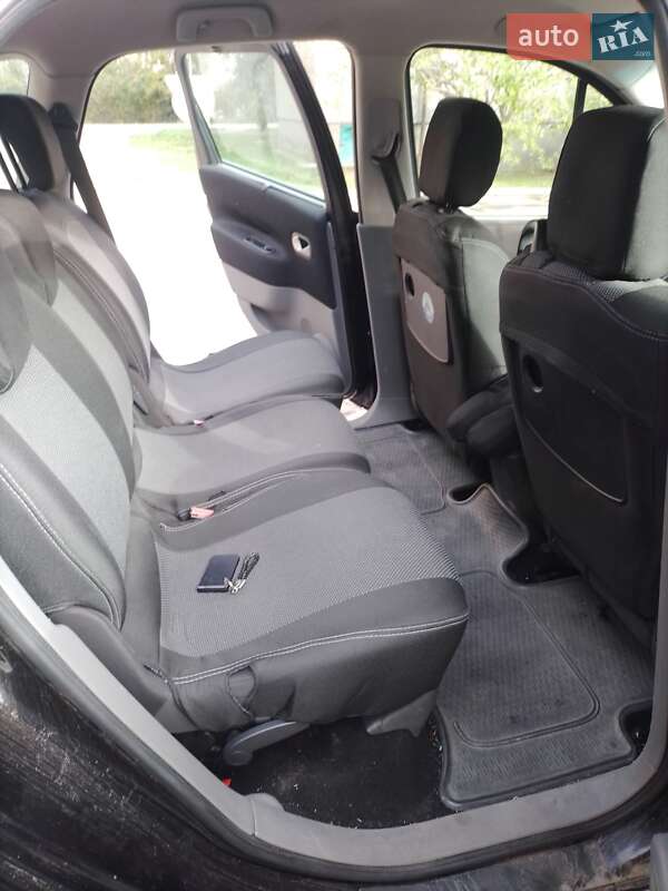 Минивэн Renault Scenic 2005 в Килии