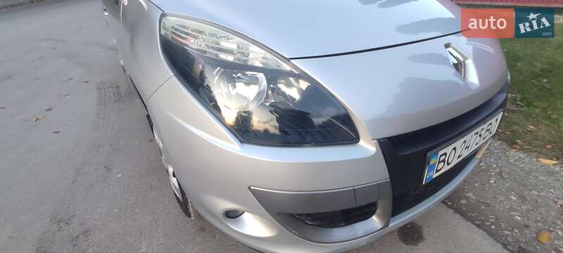 Минивэн Renault Scenic 2011 в Тернополе
