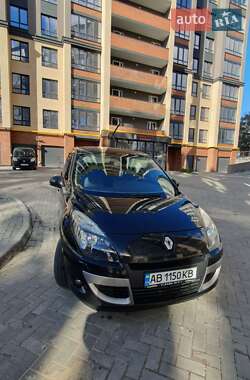 Минивэн Renault Scenic 2011 в 