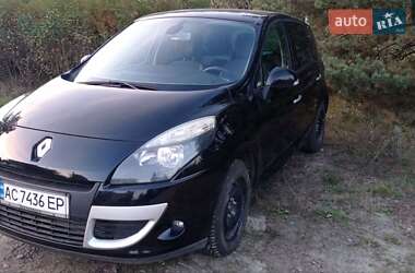Минивэн Renault Scenic 2011 в 