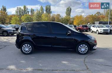 Минивэн Renault Scenic 2013 в 
