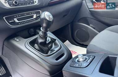 Минивэн Renault Scenic 2013 в 