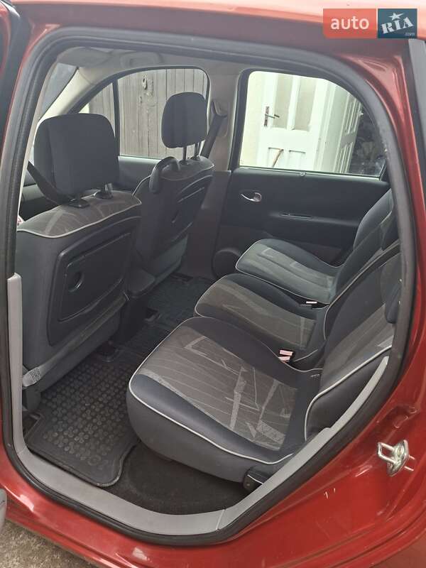 Минивэн Renault Scenic 2004 в Ивано-Франковске